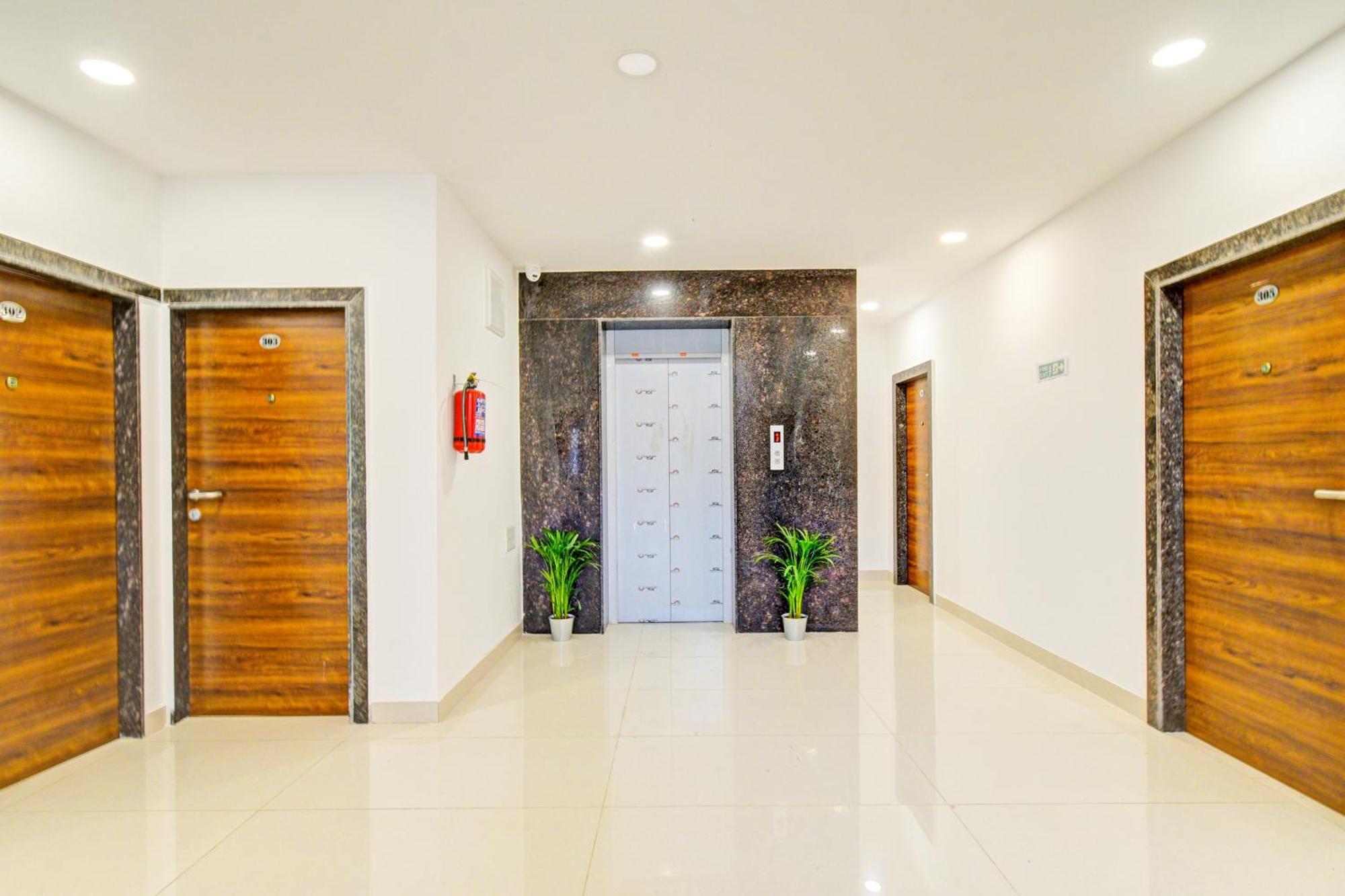 Super Townhouse Oak Suchitra Kompally Road Formerly Sun Moon Hotels Trimulgherry Dış mekan fotoğraf