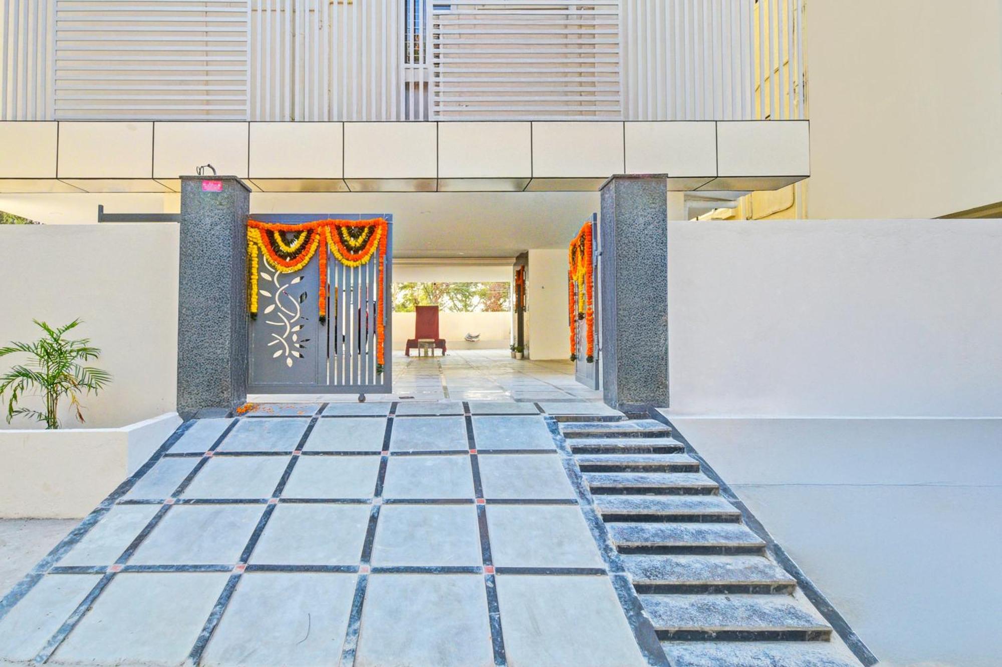 Super Townhouse Oak Suchitra Kompally Road Formerly Sun Moon Hotels Trimulgherry Dış mekan fotoğraf