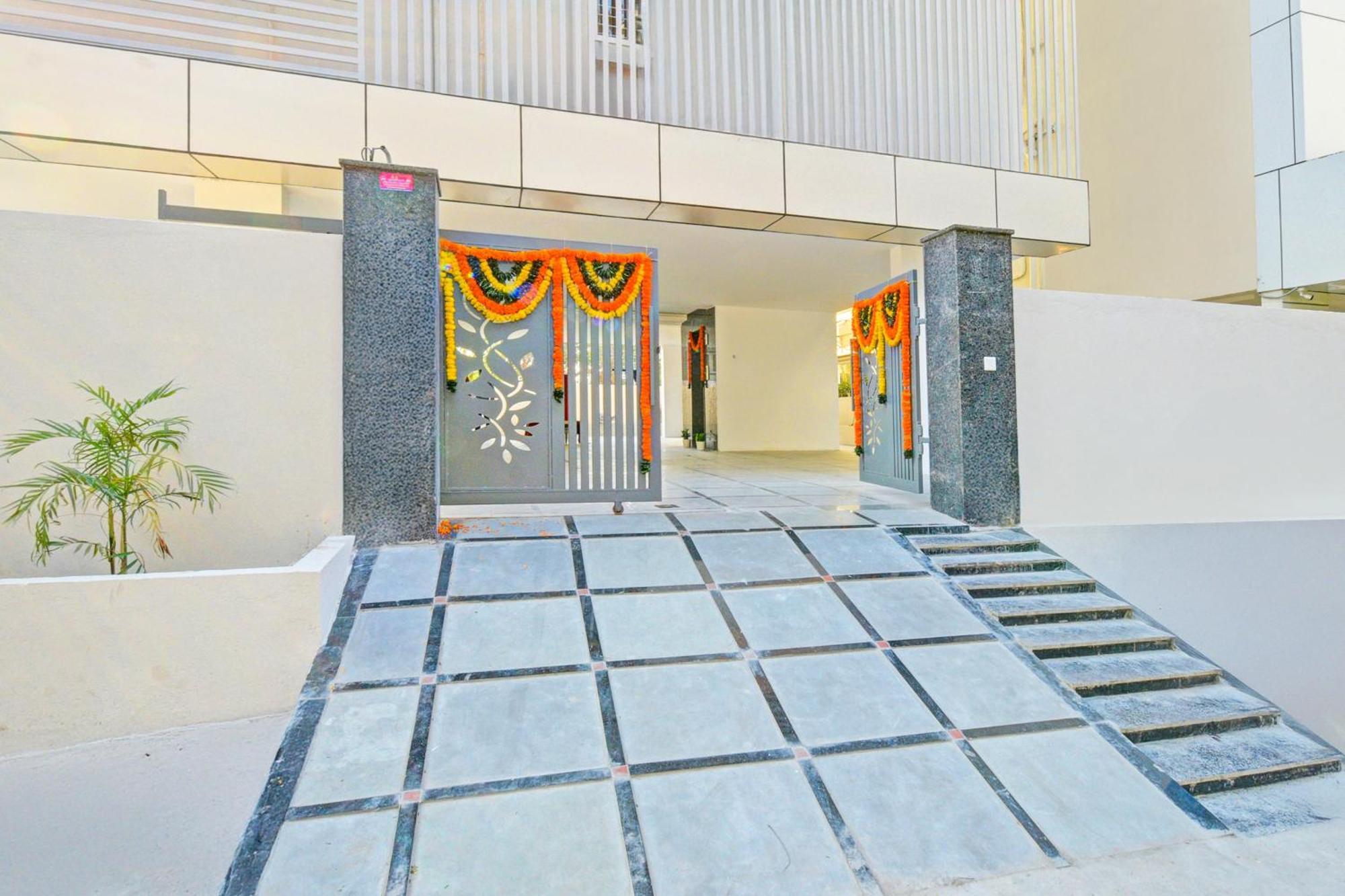 Super Townhouse Oak Suchitra Kompally Road Formerly Sun Moon Hotels Trimulgherry Dış mekan fotoğraf